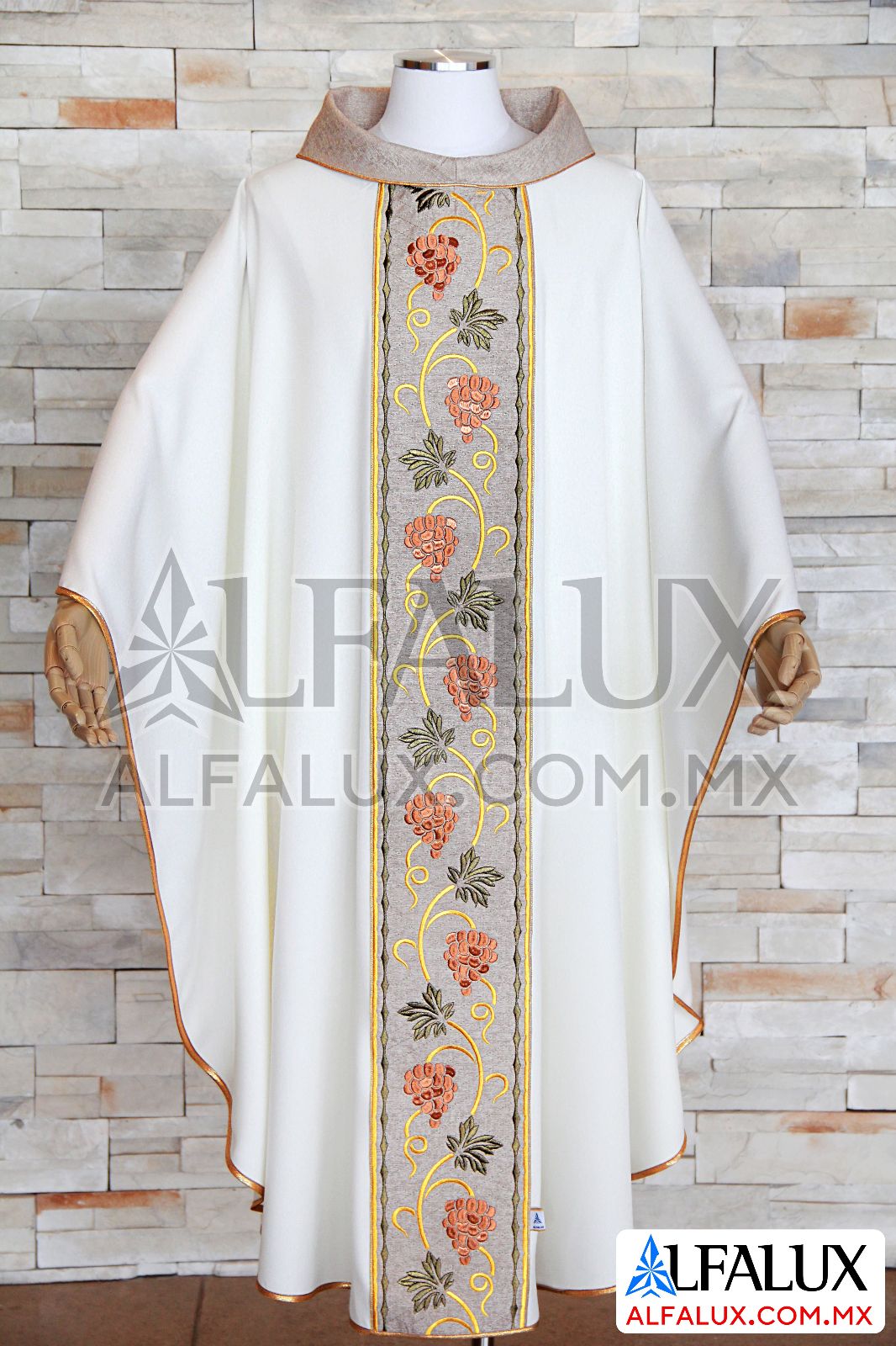 03 UVAS TIERRA Casulla Alfalux  Central Brocado Bronce Cuello Capucha Redondo 23 (1)